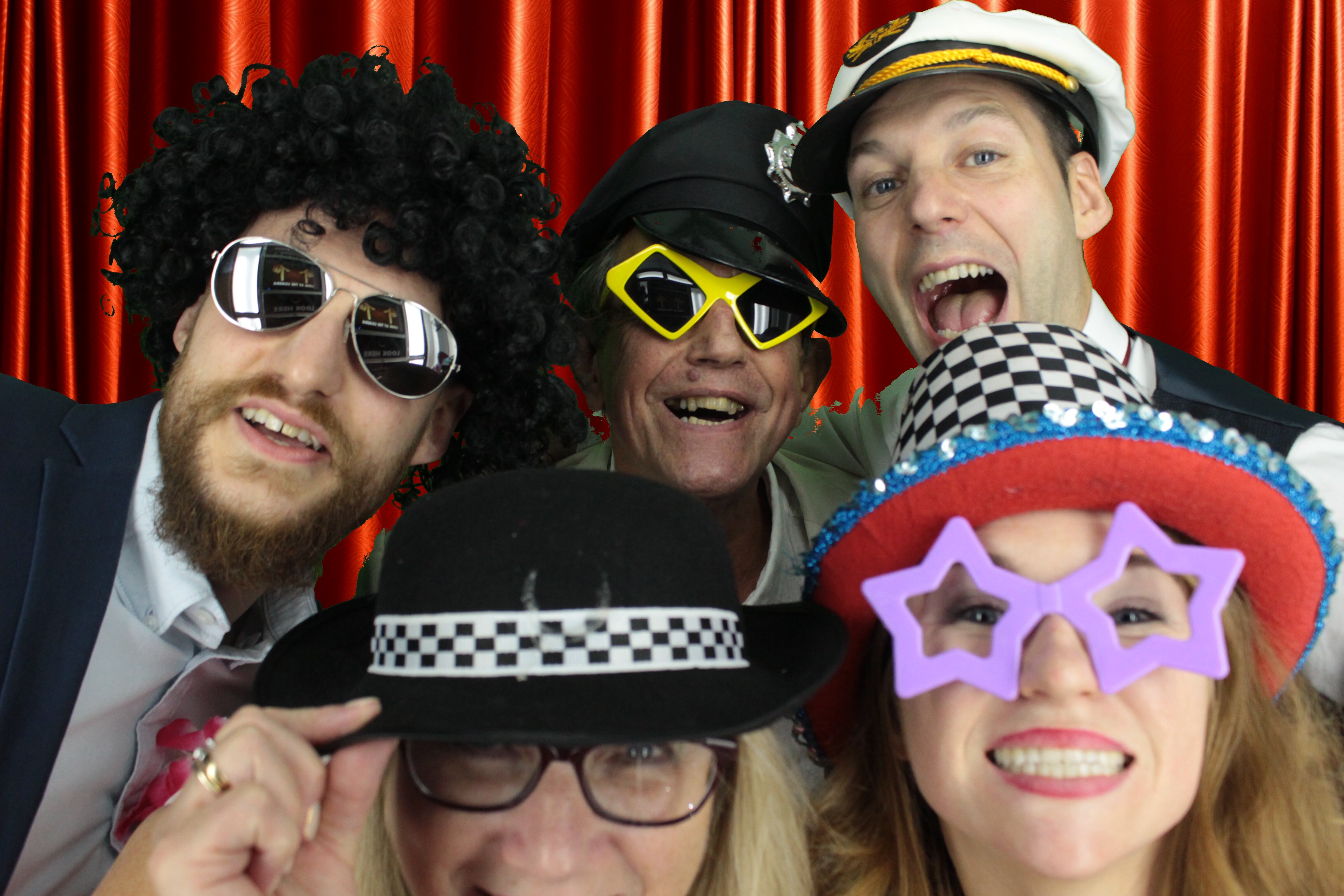 Scott & Tammy's Wedding | View more photos from the event at gallery.myphotoboothexperience.co.uk/u/MyPhotoBoothExperienceLtd/Scott-Tammys-Wedding